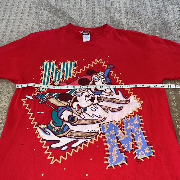 Vintage 90s Disney Mickey and Minnie Holiday Skiing One Size Shirt - Picture 4 of 7